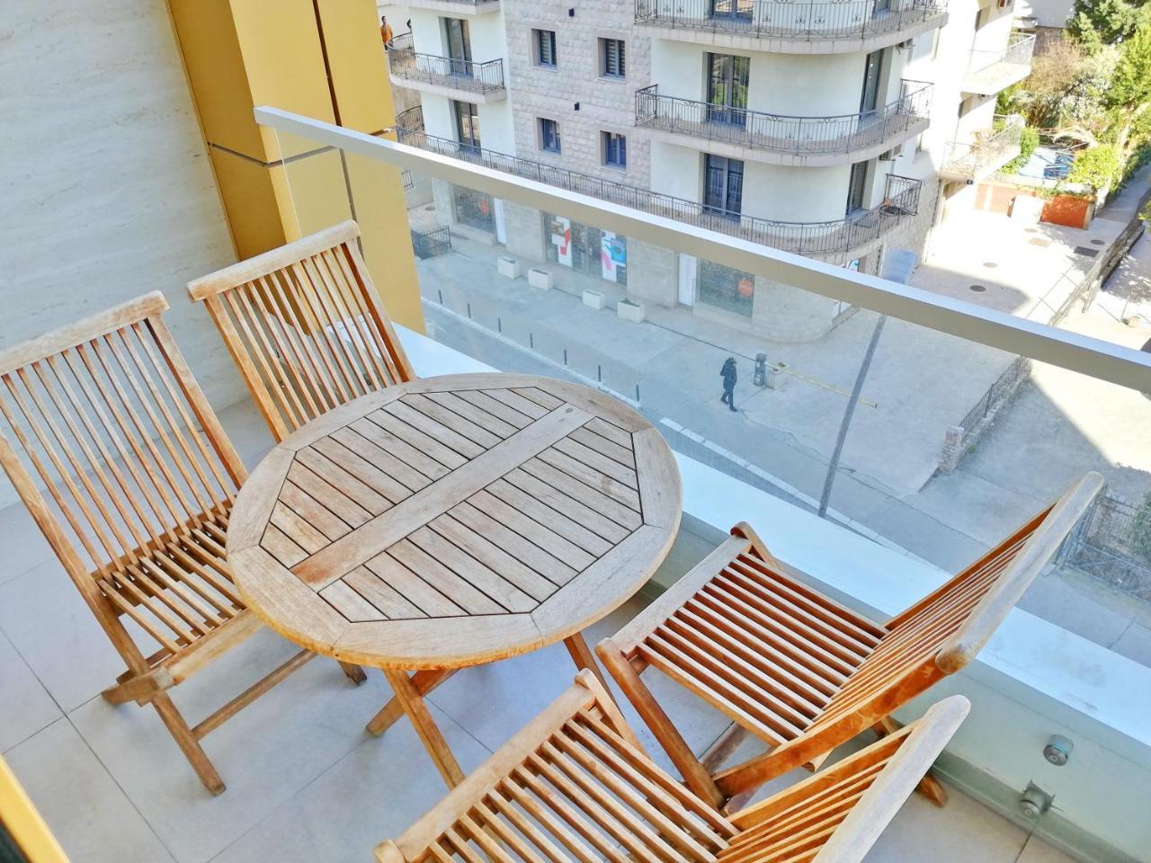 Sea Breeze Lux Apartment Budva